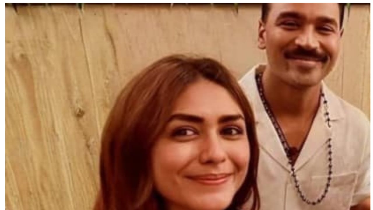 धनुष मृणाल वैलेंटाइन डे शादी