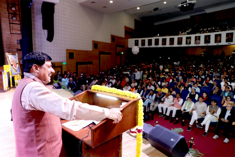 गर्भ में पल रहे शिशु को शारीरिक, मानसिक और आध्यात्मिक रूप से संस्कारित करना ही गर्भ संस्कार : डॉ. यादव