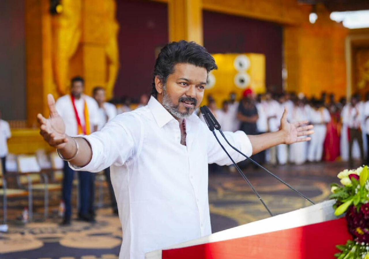 Thalapathy Vijay divorce