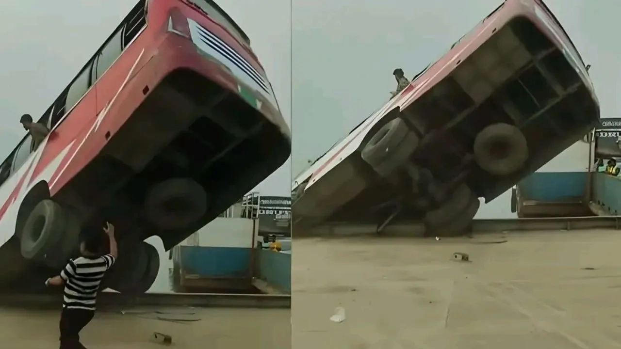 बांग्लादेश बस हादसा 2026