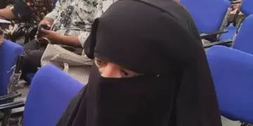 पति मेरे सामने ही ननद के साथ संबंध बनाता है… – भोपाल की जनसुनवाई में महिला की दर्दभरी कहानी सुनकर सन्न रह गए अधिकारी