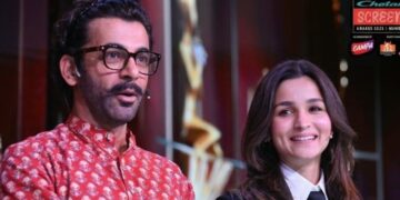 Alia bhatta award hosting आलिया भट्ट अवार्ड होस्टिंग