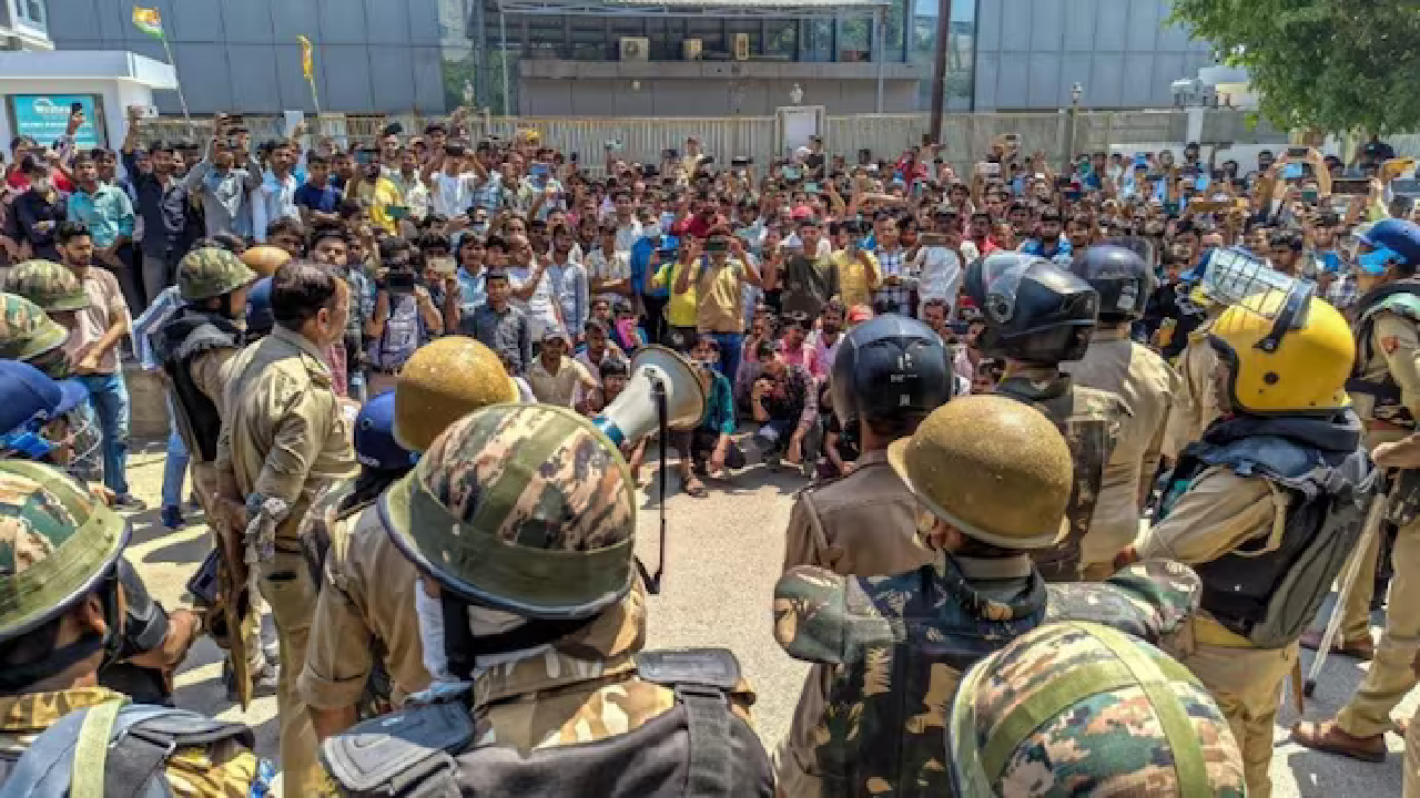 Noida Protest Wage Hike