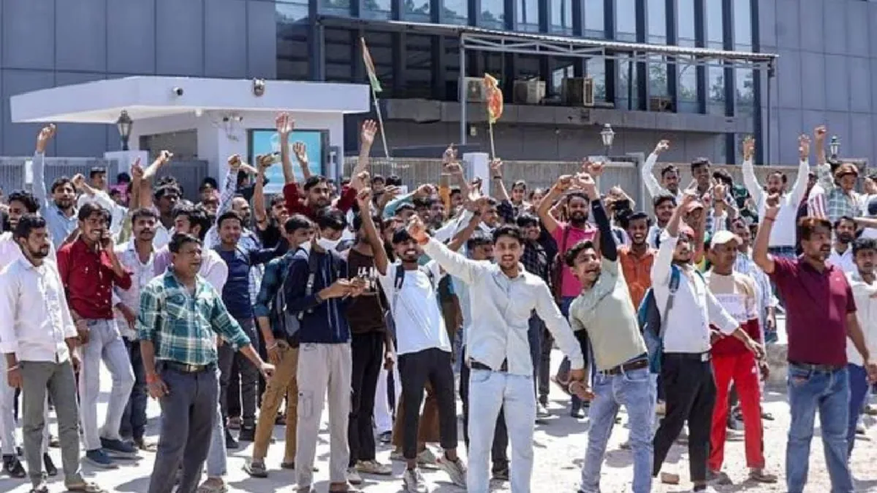 Noida Protest Wage Hike