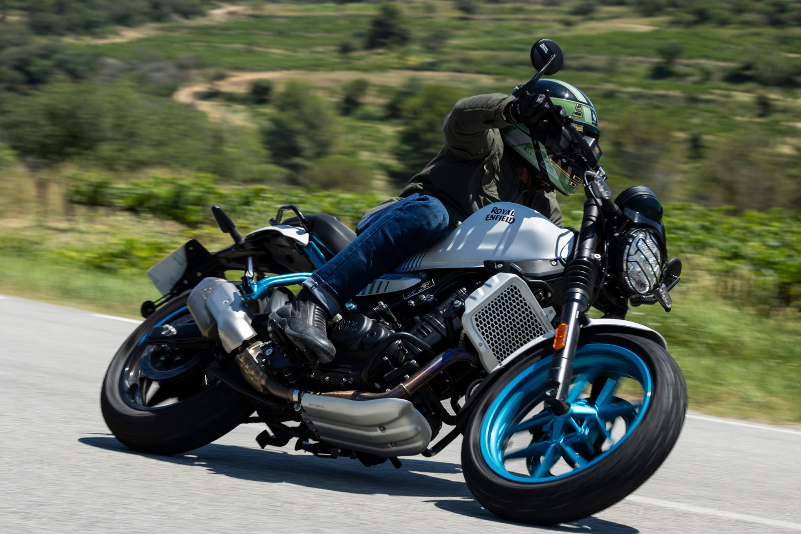 Royal Enfield Guerrilla 450