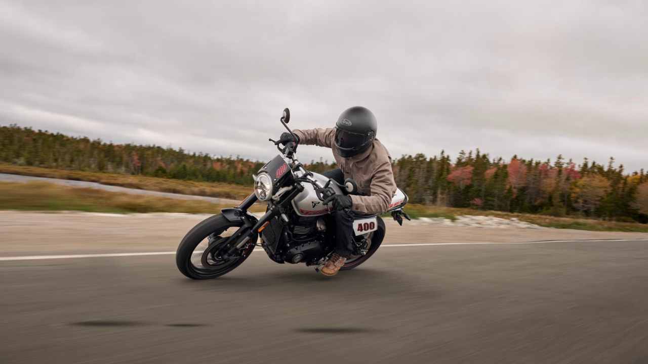 Triumph Tracker 400 3