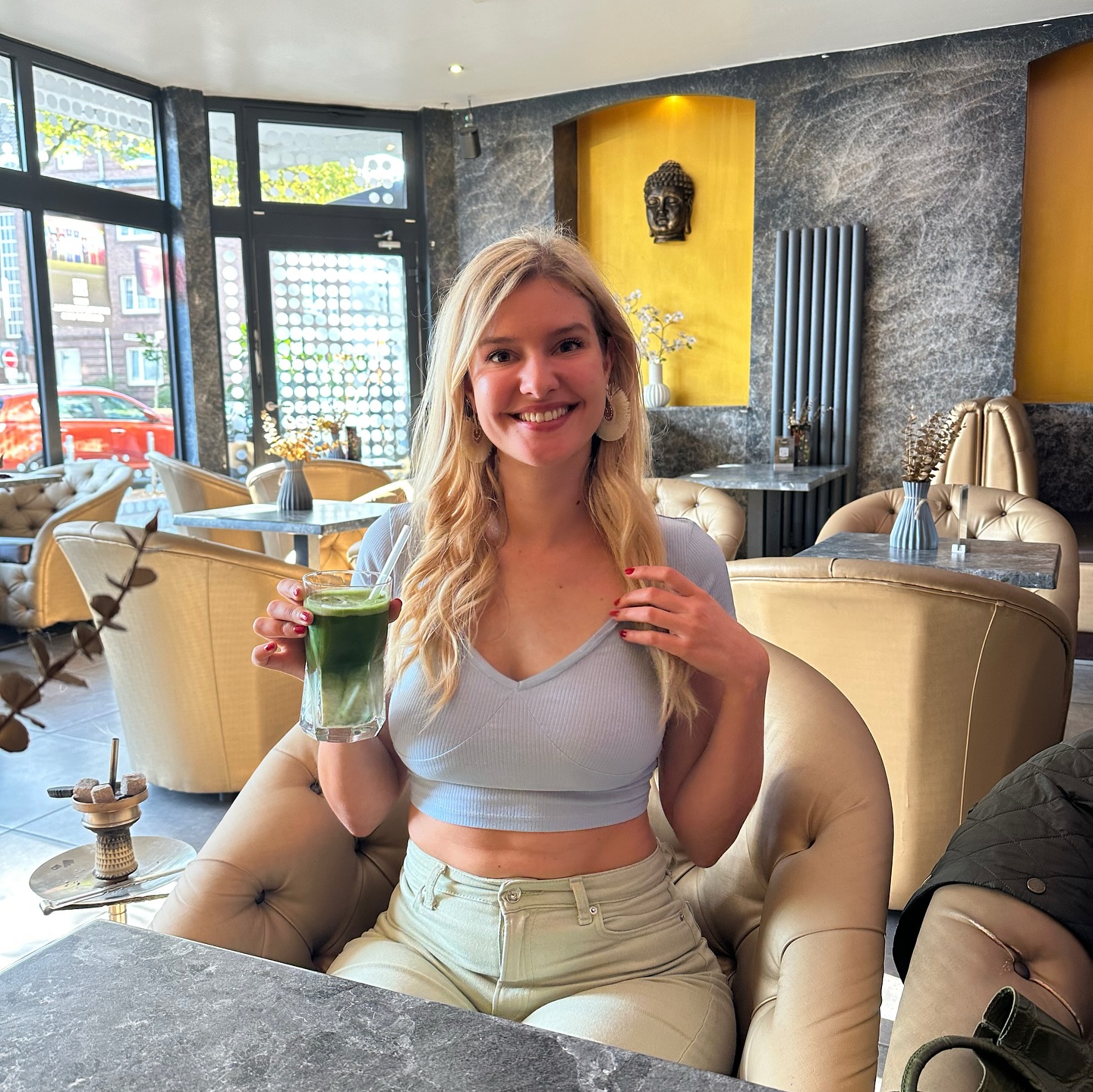 Lizzalazz कौन हैं और क्या करती हैं?