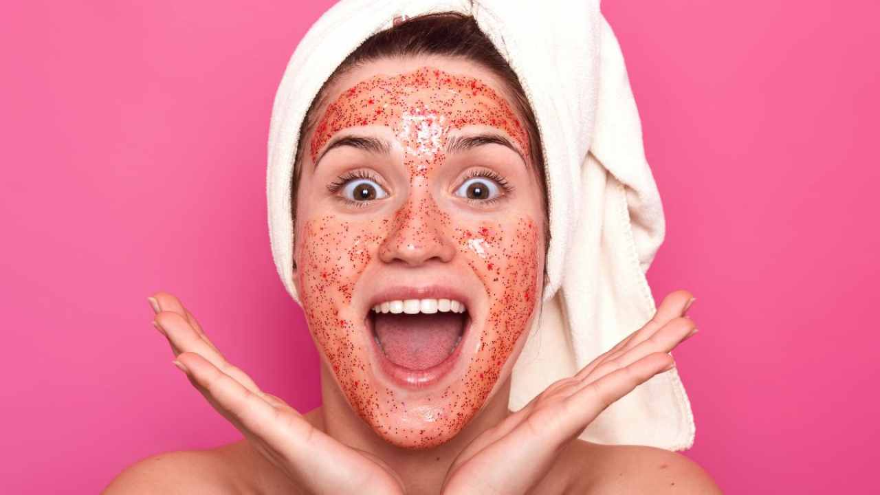 टमाटर और दही का टैन हटाने वाला फेस मास्क