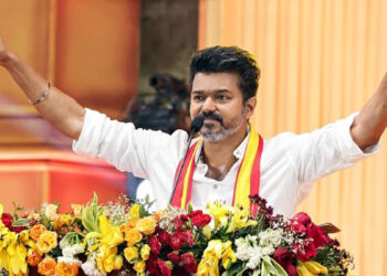Tamil Nadu Politics: थलपति विजय को कांग्रेस का साथ! क्या खत्म होगा स्टालिन का राज? DMK ने कहा- ‘पीठ में छुरा घोंपा’