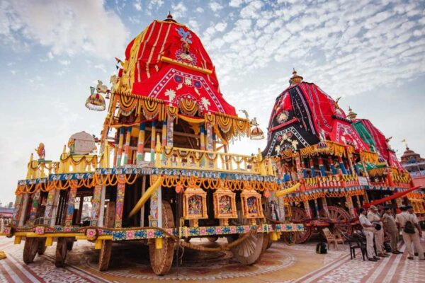 रथ यात्रा से पहले भगवान जगन्नाथ 15 दिनों के लिए बीमार क्यों पड़ जाते हैं? आइए, इसके पीछे के आध्यात्मिक रहस्य को जानें