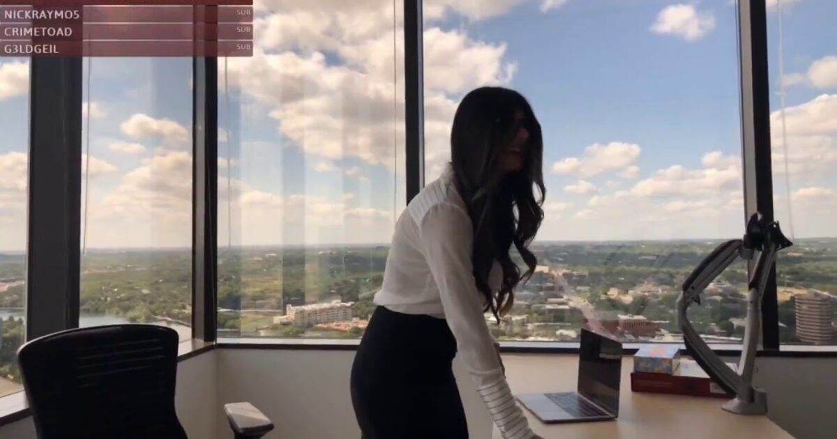 mia khalifa summer photoshoot behind the scene mia khalifa news 1280x720 1