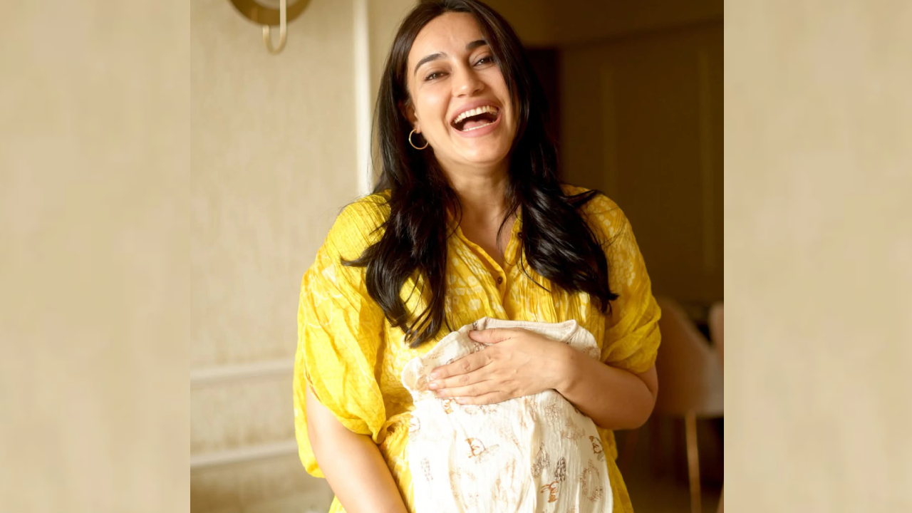 surbhi jyoti maternity shoot1 सुरभि ज्योति